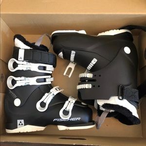 Women’s Ski Boots Size 8.5 Fischer cruzar